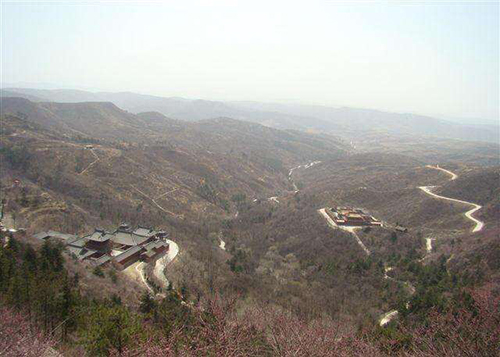 北京九鼎輝煌旅游發展研究朱萬峰院長赴山西省古交市考察
